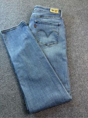Levi's Women's Mid Rise Skinny Jeans Blue Denim 5-Pocket Button Logo